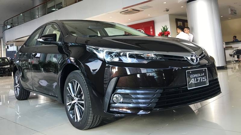 Thu mua Corolla altis 2018