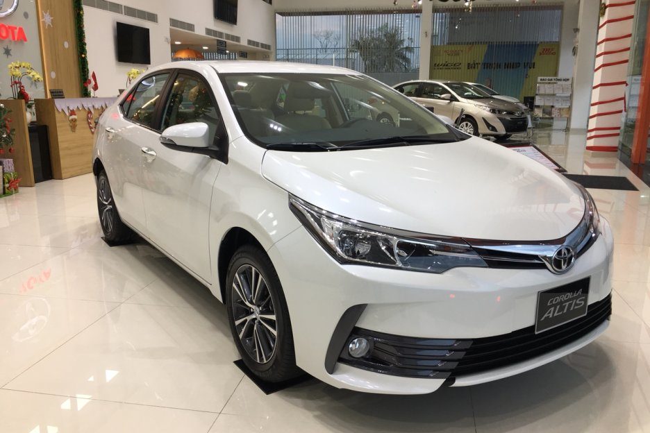 Thu mua Corolla altis 2019